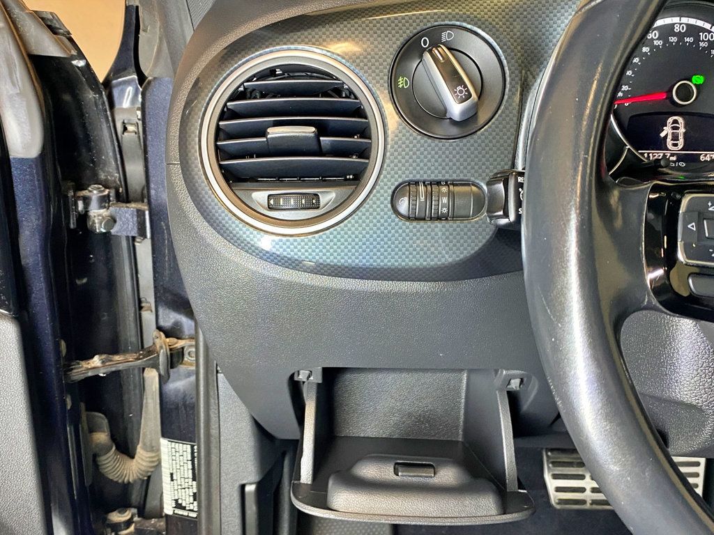 2013 Volkswagen Beetle Coupe 2dr DSG 2.0T Turbo w/Sun/Snd/Nav PZEV *Ltd Avail* - 23002047 - 23