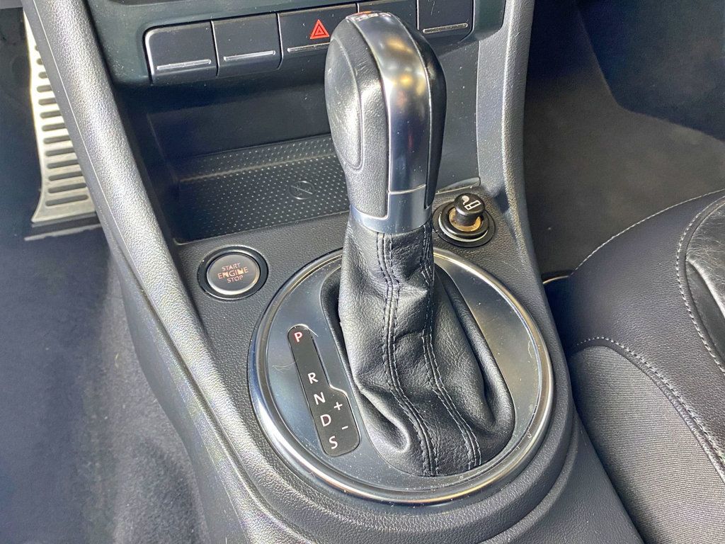 2013 Volkswagen Beetle Coupe 2dr DSG 2.0T Turbo w/Sun/Snd/Nav PZEV *Ltd Avail* - 23002047 - 34