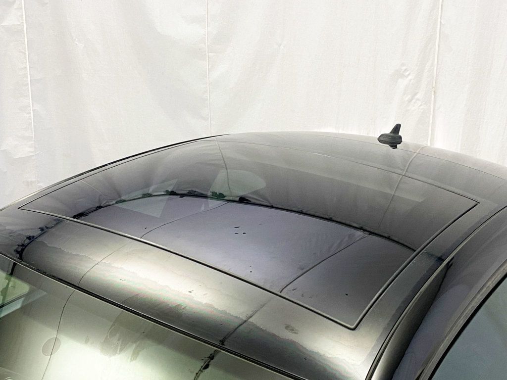 2013 Volkswagen Beetle 2.5L photo 16