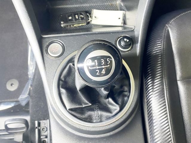 2013 Volkswagen Beetle Coupe 2dr Manual 2.5L w/Sun/Sound/Nav PZEV - 22914362 - 35