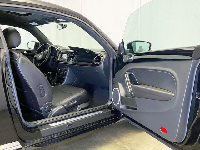 2013 Volkswagen Beetle Coupe 2dr Manual 2.5L w/Sun/Sound/Nav PZEV - 22914362 - 39
