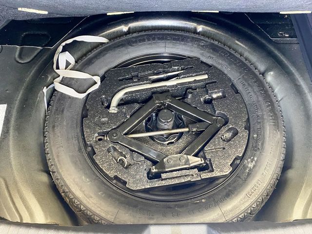 2013 Volkswagen Beetle Coupe 2dr Manual 2.5L w/Sun/Sound/Nav PZEV - 22914362 - 50