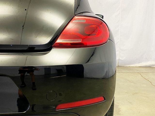 2013 Volkswagen Beetle Coupe 2dr Manual 2.5L w/Sun/Sound/Nav PZEV - 22914362 - 6