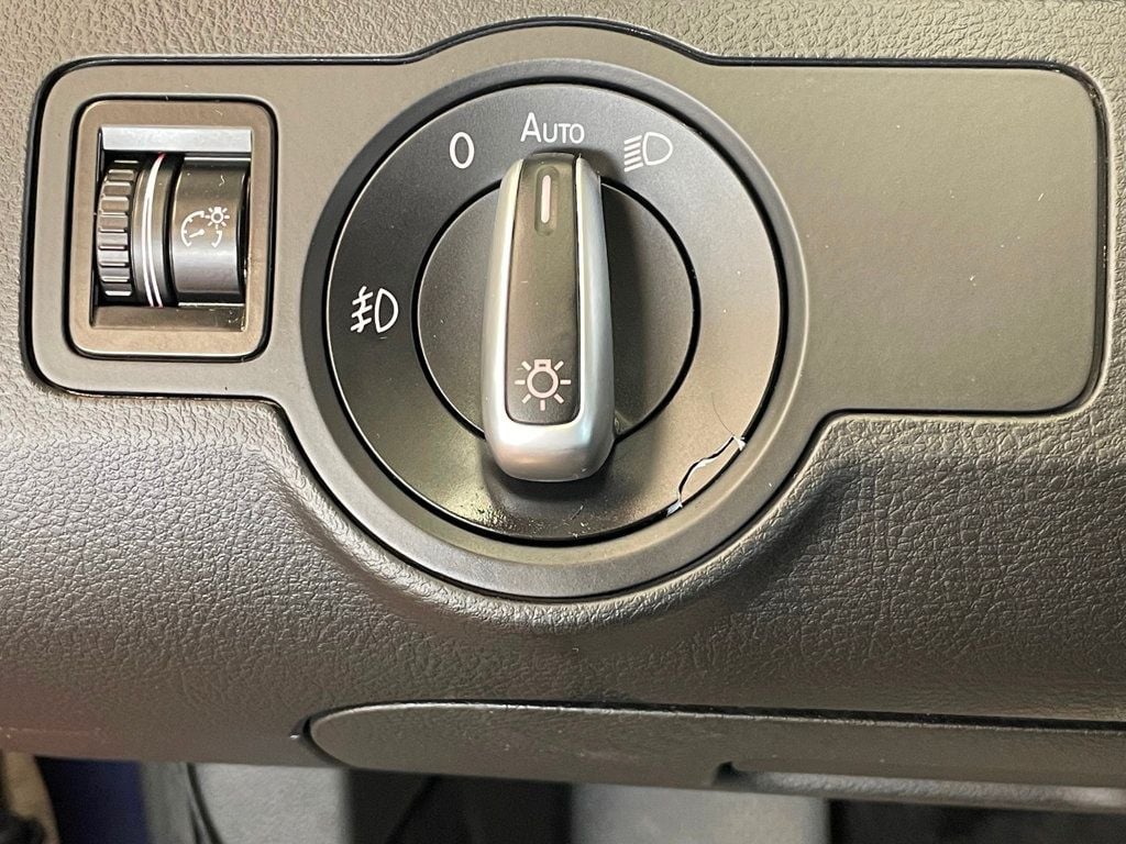 2013 Volkswagen CC 4dr Sedan DSG R-Line - 23016331 - 30