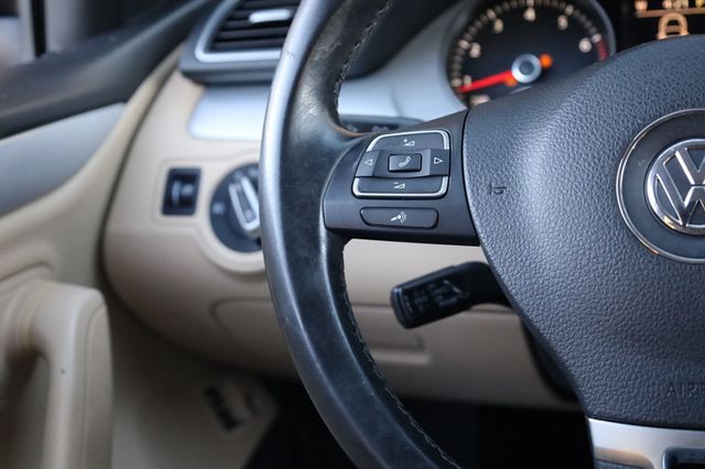 2013 Volkswagen CC 4dr Sedan DSG R-Line - 22929331 - 33