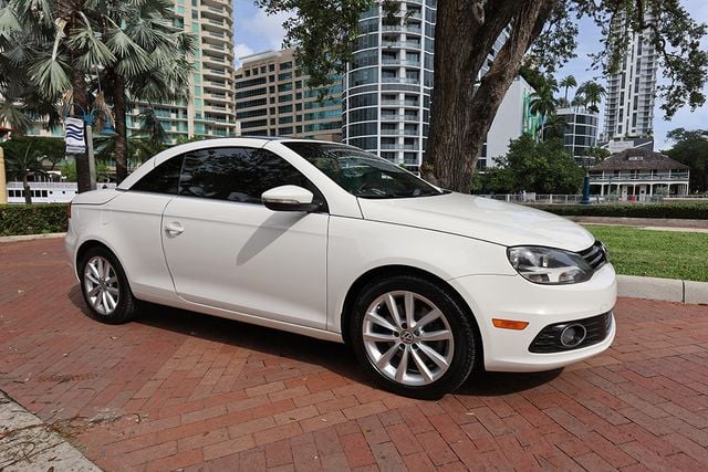 2013 Volkswagen Eos 2dr Convertible Komfort SULEV - 22587023 - 16