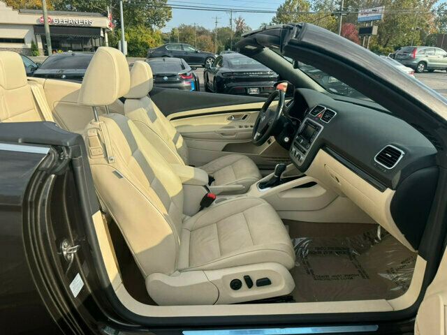 2013 Volkswagen Eos LocalTrade/Lux/HardtopConvertible/HeatedLeatherSeats/NAV - 22641434 - 13