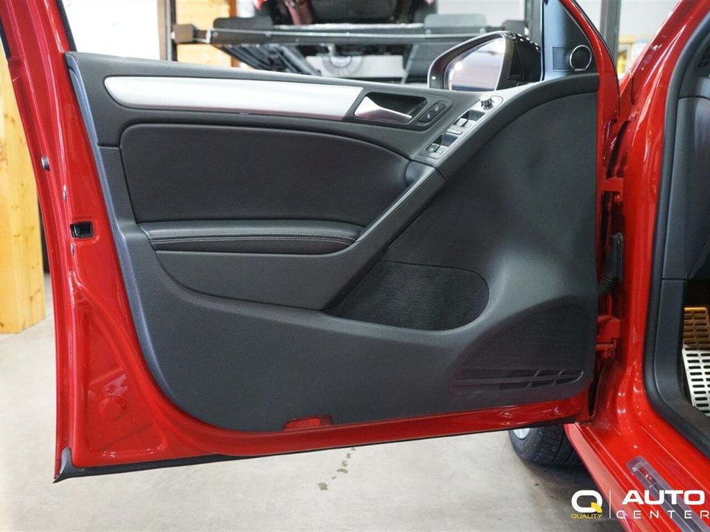 2013 Volkswagen Golf R 4dr Hatchback w/Sunroof & Navi - 22889252 - 9