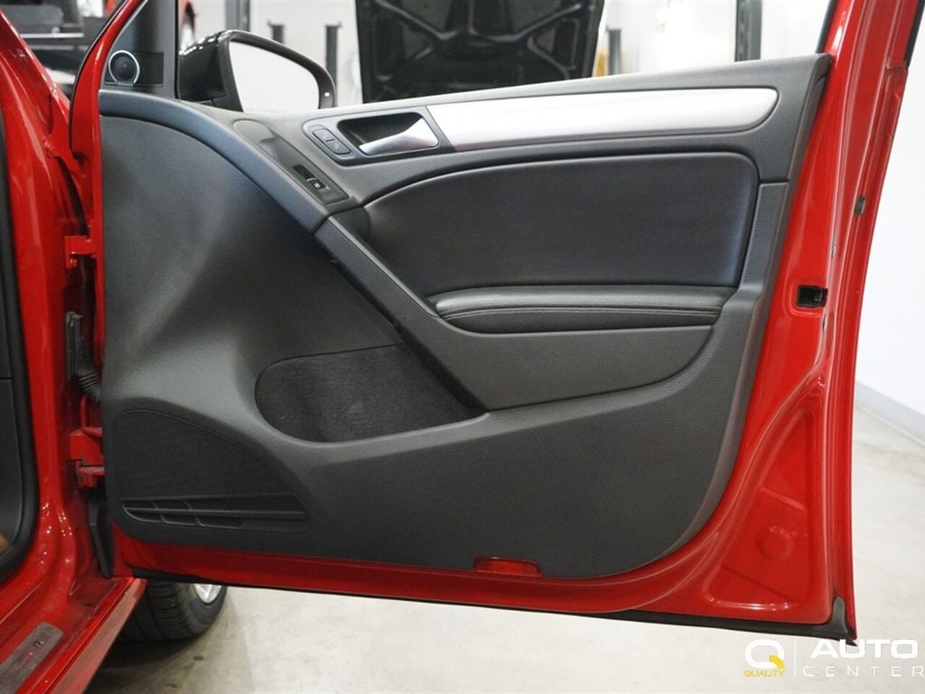 2013 Volkswagen Golf R 4dr Hatchback w/Sunroof & Navi - 22889252 - 11