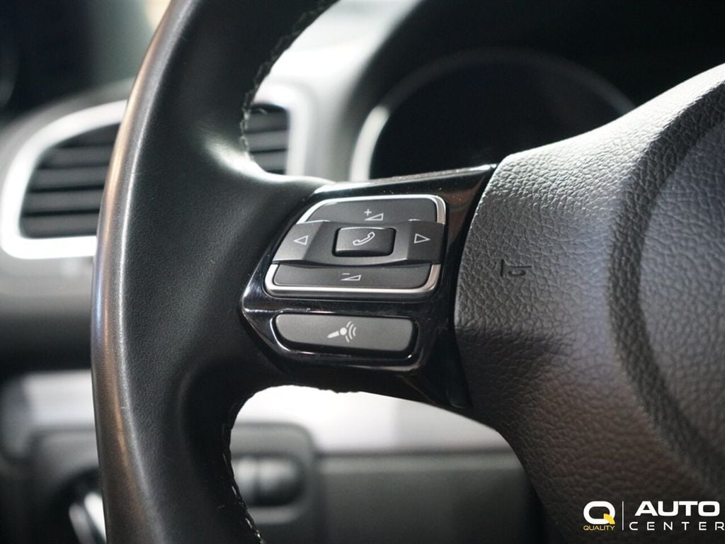 2013 Volkswagen Golf R 4dr Hatchback w/Sunroof & Navi - 22889252 - 23