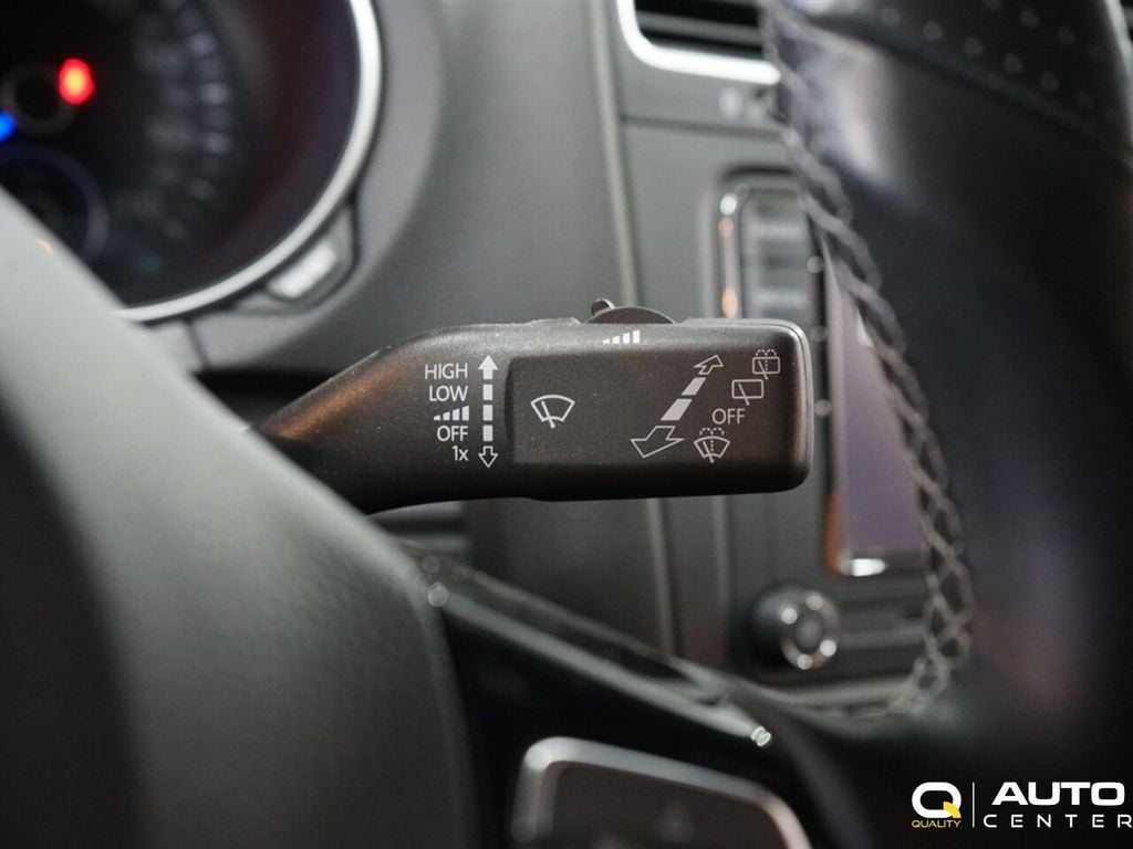 2013 Volkswagen Golf R 4dr Hatchback w/Sunroof & Navi - 22889252 - 28