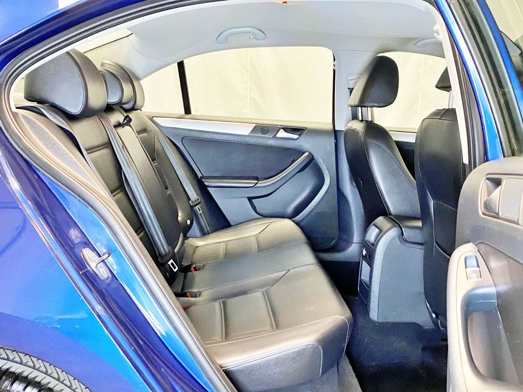 2013 Volkswagen Jetta Sedan  - 23027152 - 22