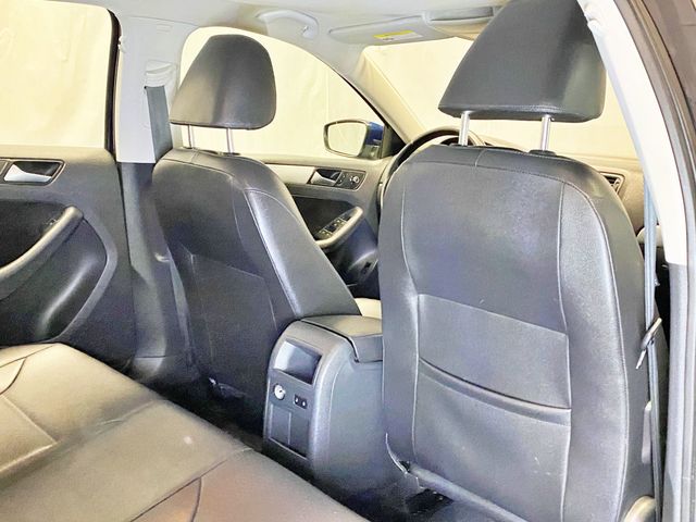 2013 Volkswagen Jetta Sedan  - 23027152 - 24