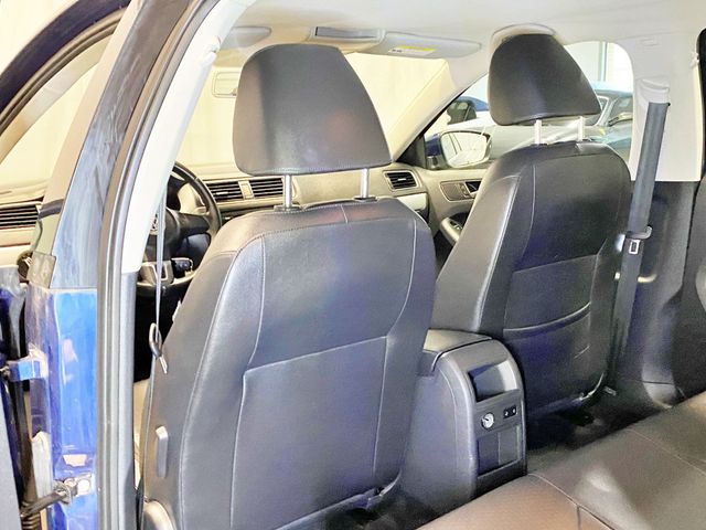 2013 Volkswagen Jetta Sedan  - 23027152 - 25