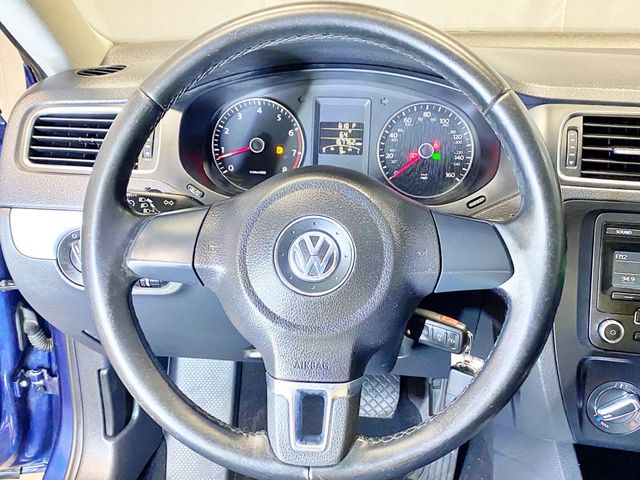 2013 Volkswagen Jetta Sedan  - 23027152 - 30