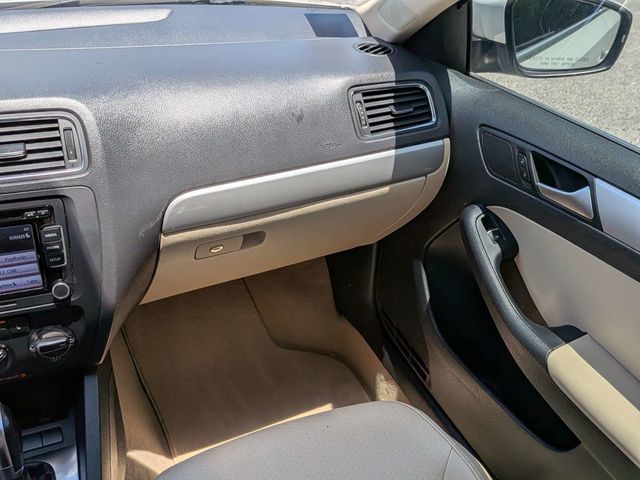 2013 Volkswagen Jetta Sedan  - 23034708 - 15