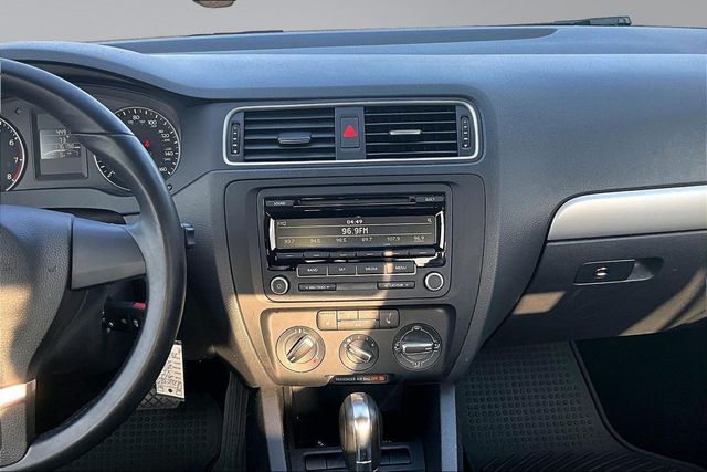 2013 Volkswagen Jetta Sedan 2.5L SE - 22996463 - 24