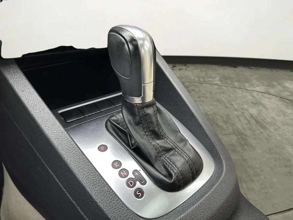 2013 Volkswagen Jetta Sedan 4dr Automatic SE w/Convenience - 22961858 - 28