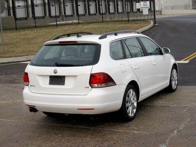 2013 Volkswagen Jetta SportWagen 2.0L TDI w/Sunroof & Nav - 22747738 - 12