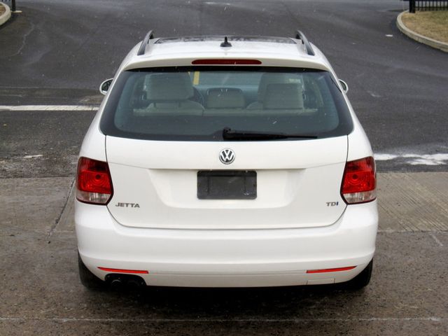 2013 Volkswagen Jetta SportWagen 2.0L TDI w/Sunroof & Nav - 22747738 - 13