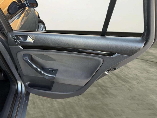 2013 Volkswagen Jetta SportWagen SportWagen SE PZEV 4dr Wagon - 22962833 - 24