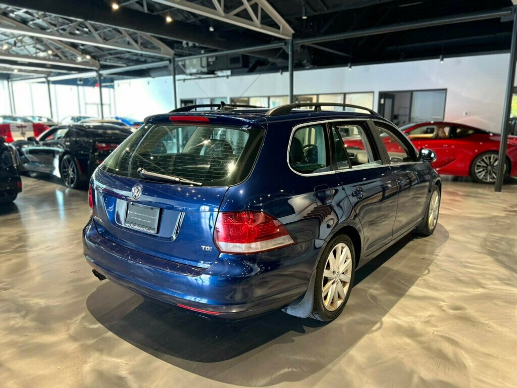 2013 Volkswagen Jetta SportWagen TDI photo 5