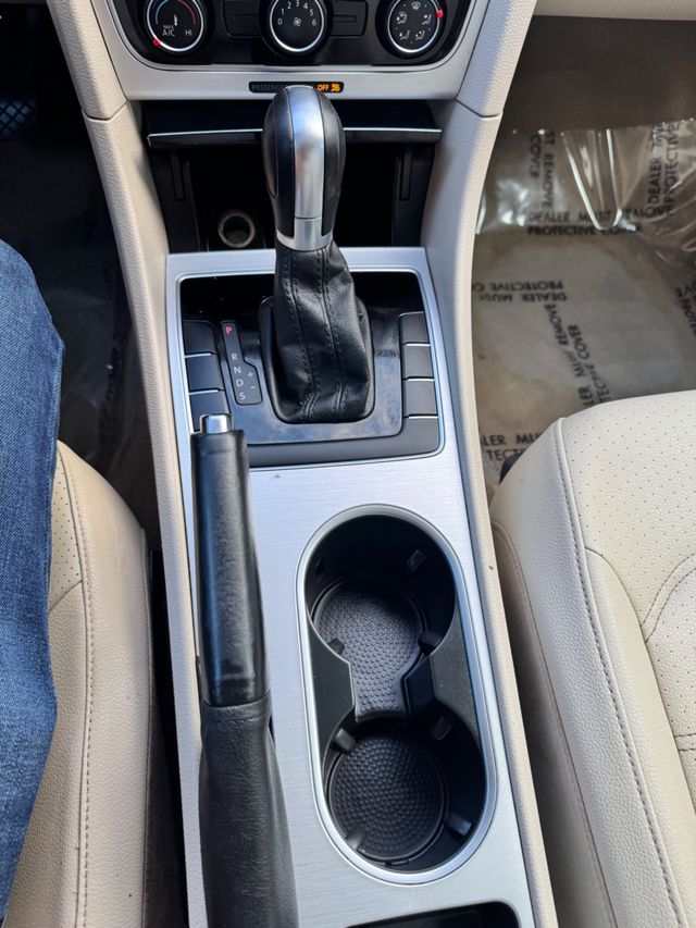 2013 Volkswagen Passat 4dr Sedan 2.5L Automatic SE - 23081326 - 8
