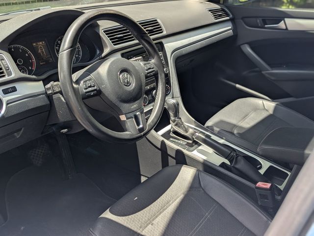 2013 Volkswagen Passat 4dr Sedan 2.5L Automatic SE - 23003294 - 15