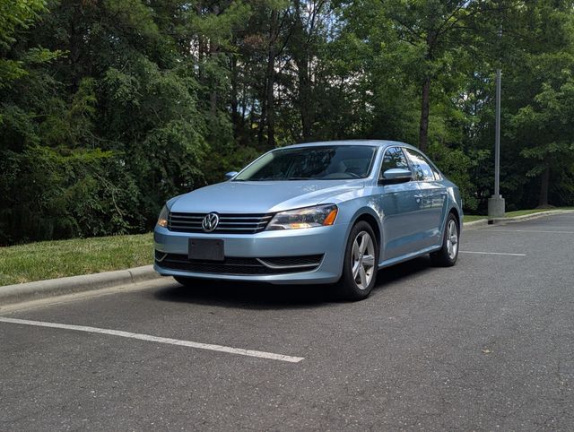 2013 Volkswagen Passat 4dr Sedan 2.5L Automatic SE - 23003294 - 1