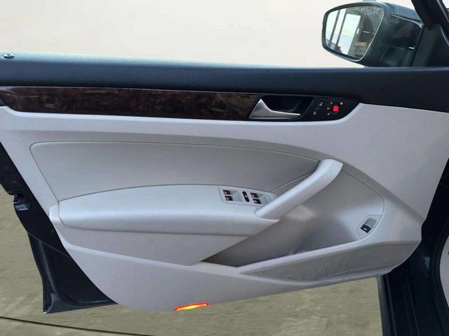 2013 Volkswagen Passat 4dr Sedan 2.5L Automatic SEL Premium - 22985457 - 10