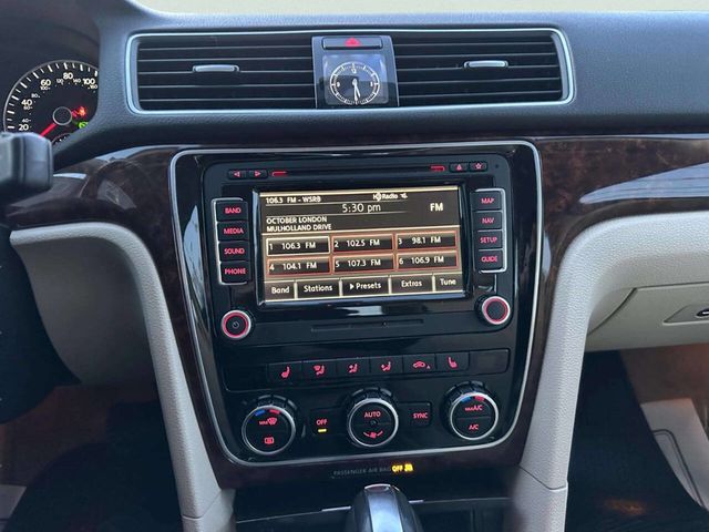 2013 Volkswagen Passat 4dr Sedan 2.5L Automatic SEL Premium - 22985457 - 28