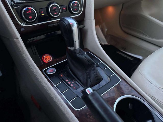 2013 Volkswagen Passat 4dr Sedan 2.5L Automatic SEL Premium - 22985457 - 30