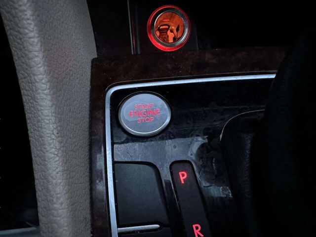 2013 Volkswagen Passat 4dr Sedan 2.5L Automatic SEL Premium - 22985457 - 31