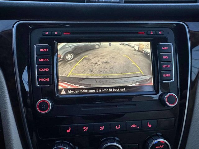 2013 Volkswagen Passat 4dr Sedan 2.5L Automatic SEL Premium - 22985457 - 32