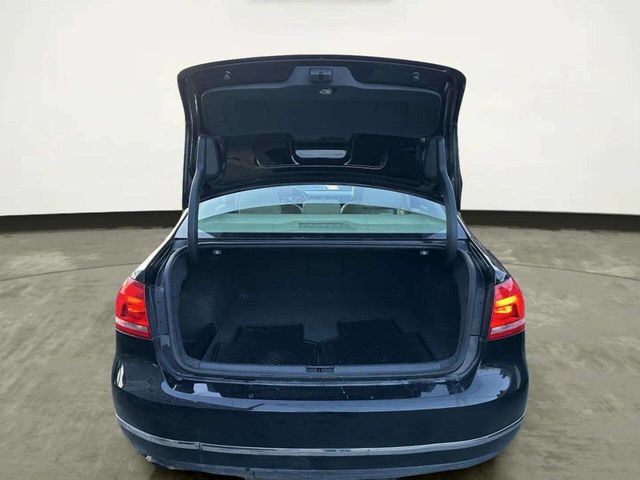 2013 Volkswagen Passat 4dr Sedan 2.5L Automatic SEL Premium - 22985457 - 8