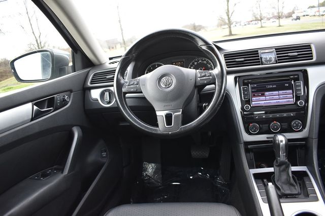2013 Volkswagen Passat SE - 22981126 - 18