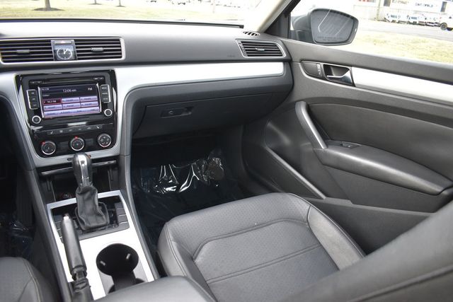 2013 Volkswagen Passat SE - 22981126 - 19