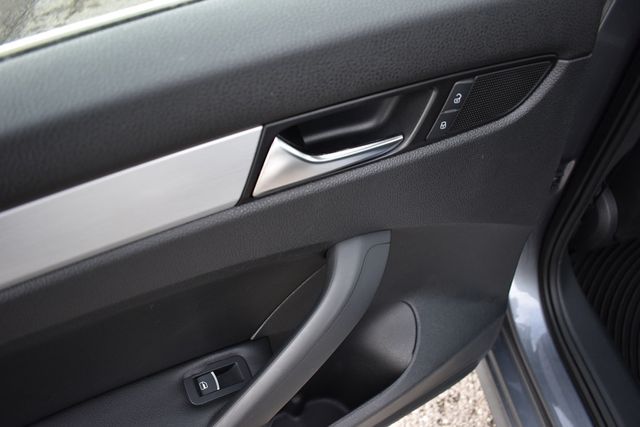 2013 Volkswagen Passat SE - 22981126 - 35