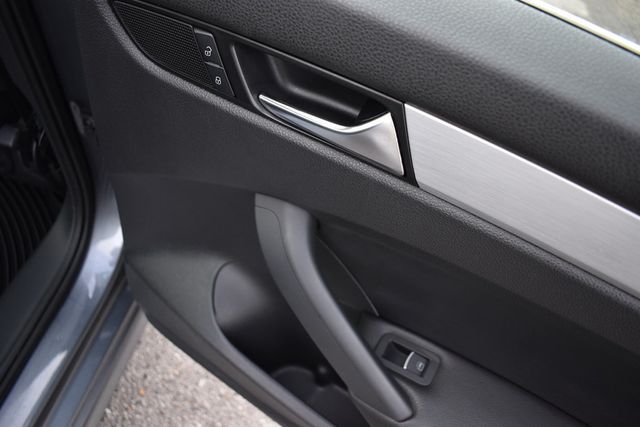 2013 Volkswagen Passat SE - 22981126 - 37