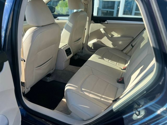 2013 Volkswagen Passat SE - 22726481 - 13