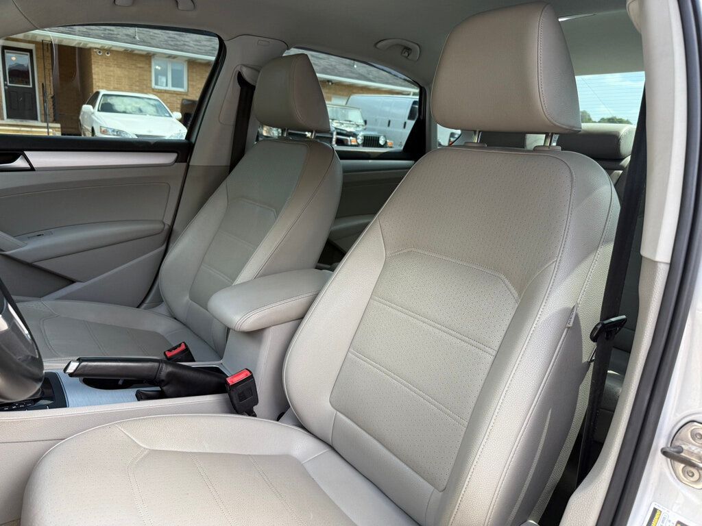 2013 Volkswagen Passat TDI photo 17