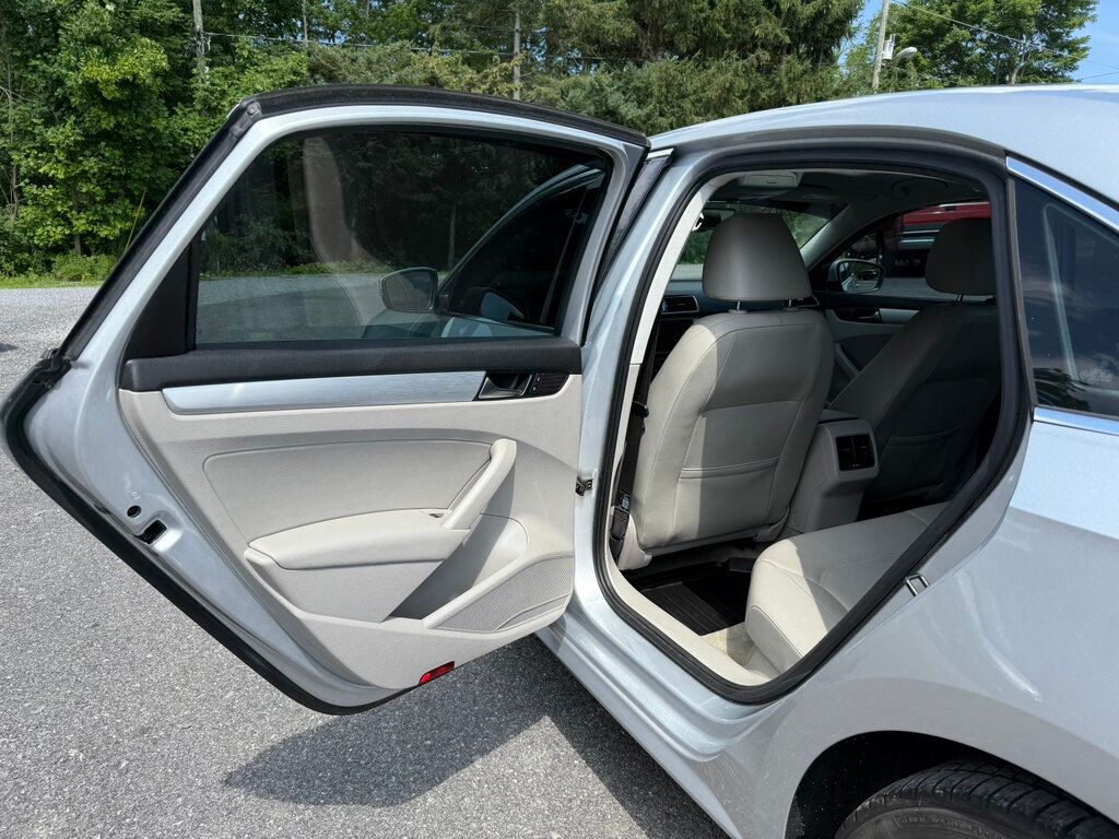 2013 Volkswagen Passat TDI photo 27