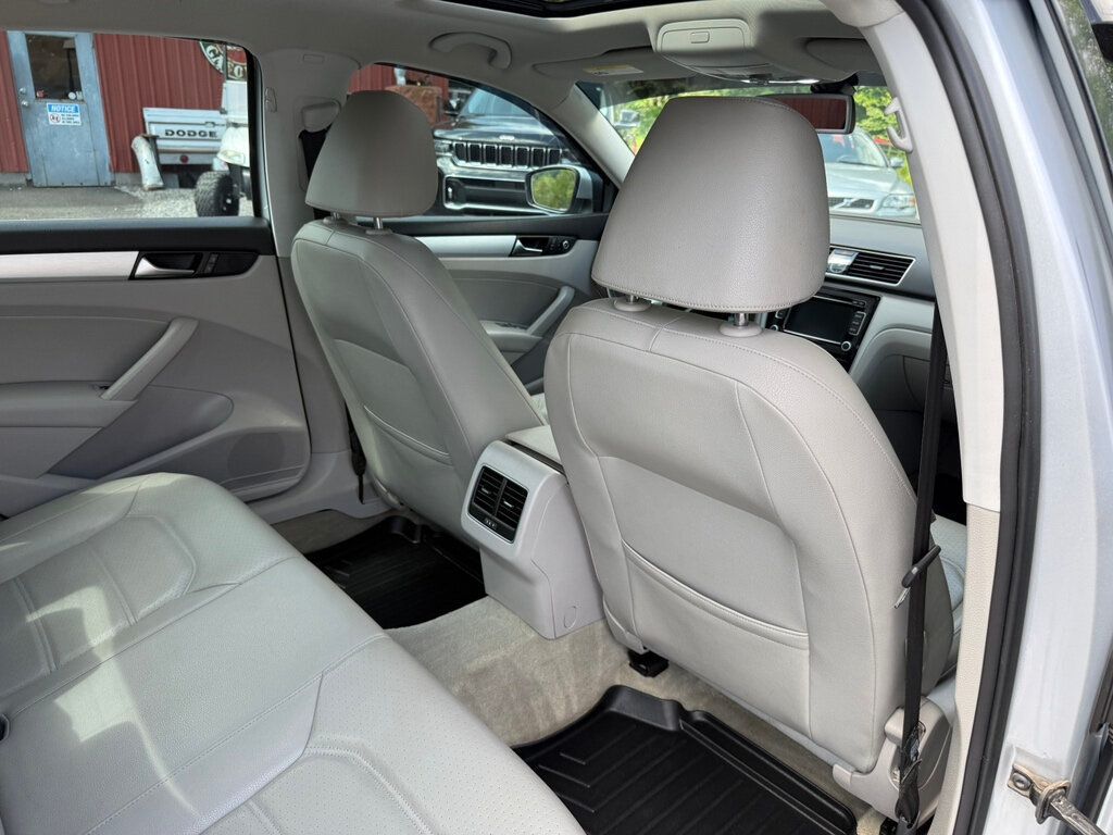2013 Volkswagen Passat TDI photo 39