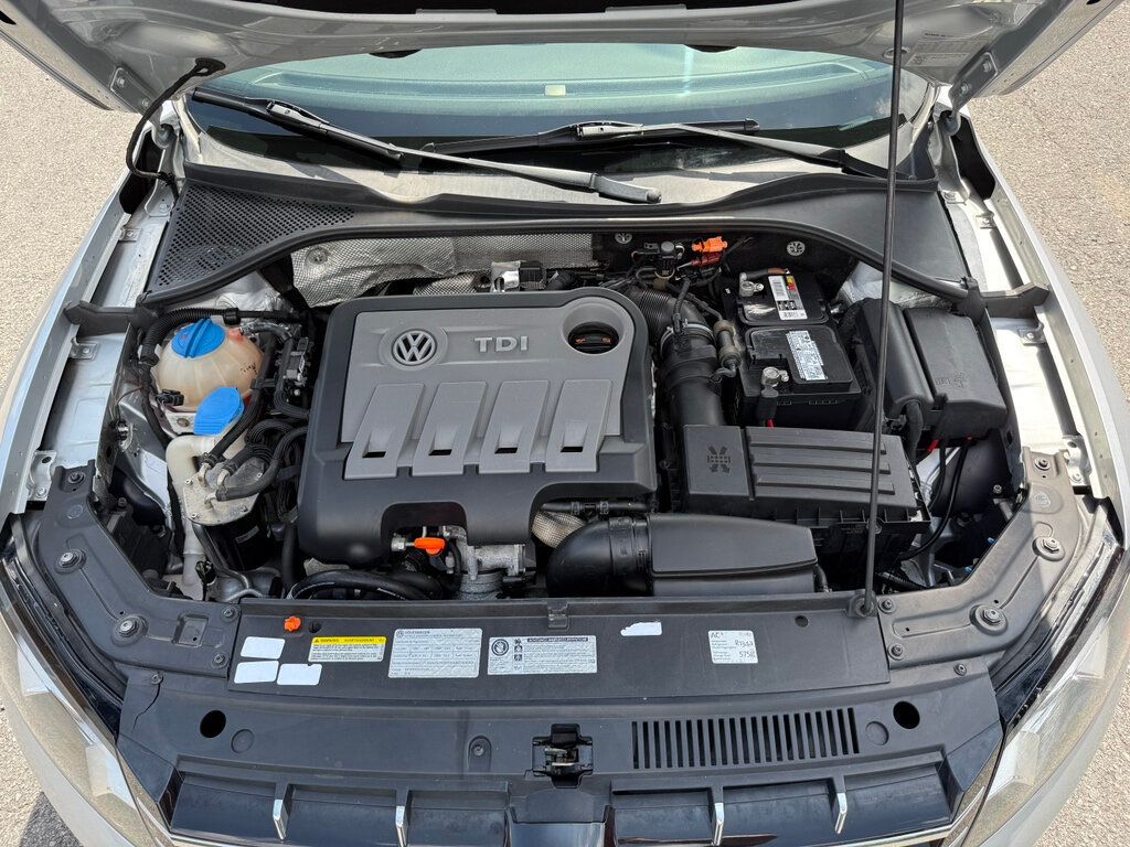 2013 Volkswagen Passat TDI photo 46