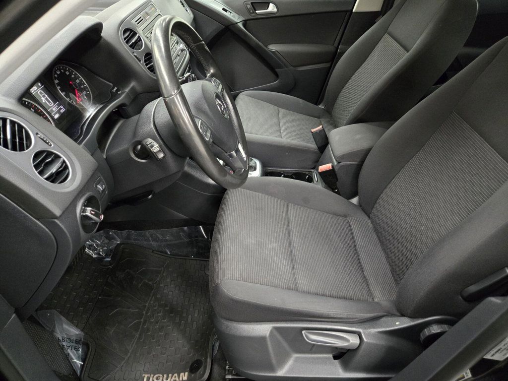 2013 Volkswagen Tiguan 2WD 4dr Automatic S - 22913311 - 4