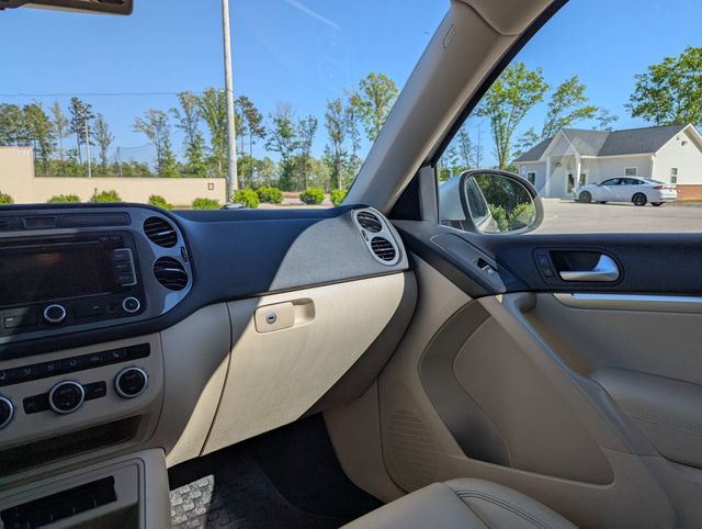 2013 Volkswagen Tiguan 4MOTION Automatic SEL - 22819630 - 17