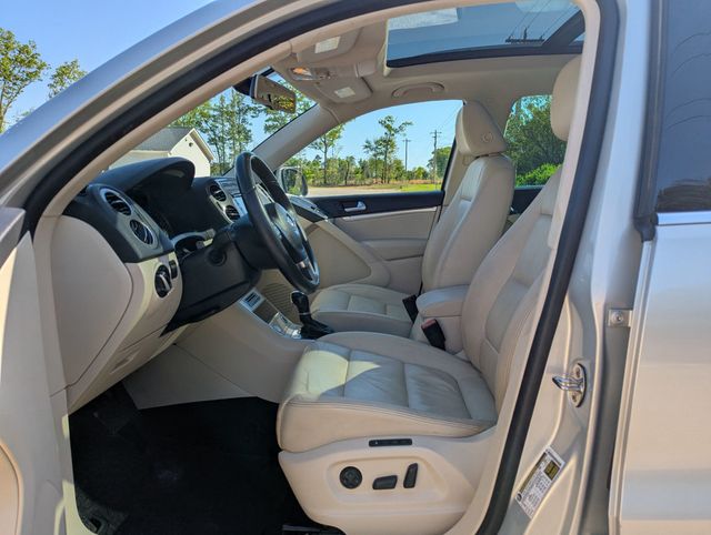 2013 Volkswagen Tiguan 4MOTION Automatic SEL - 22819630 - 19