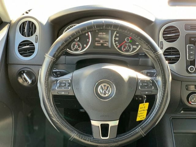 2013 Volkswagen Tiguan SE photo 43