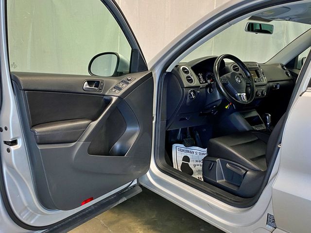 2013 Volkswagen Tiguan 4WD 4dr Automatic SE - 23021613 - 17
