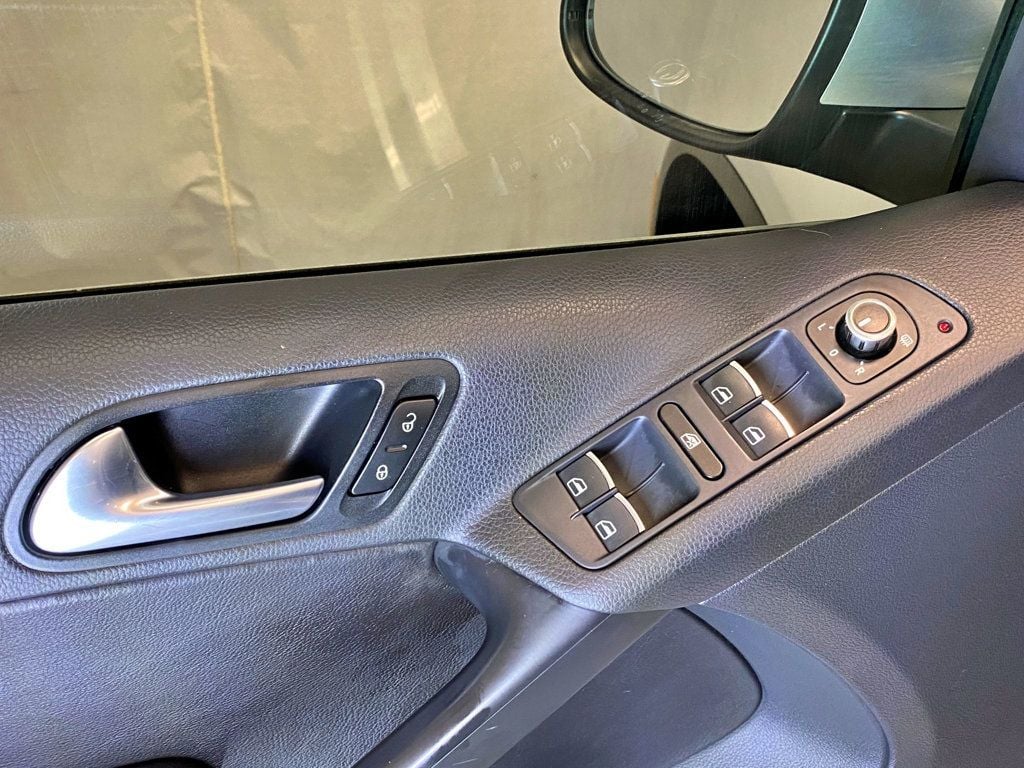 2013 Volkswagen Tiguan 4WD 4dr Automatic SE - 23021613 - 18